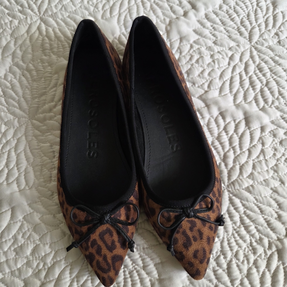 AEROSOLES Leopard Patterned Flats with Black Trim - image 5